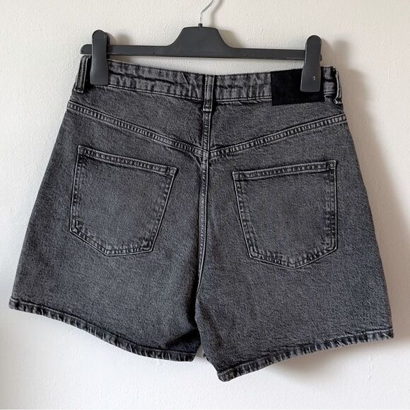 ⭕️ ZARA Denim Shorts Grey - Picture 4 of 9